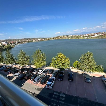 Hotel Ujvara Belsh Exteriér fotografie