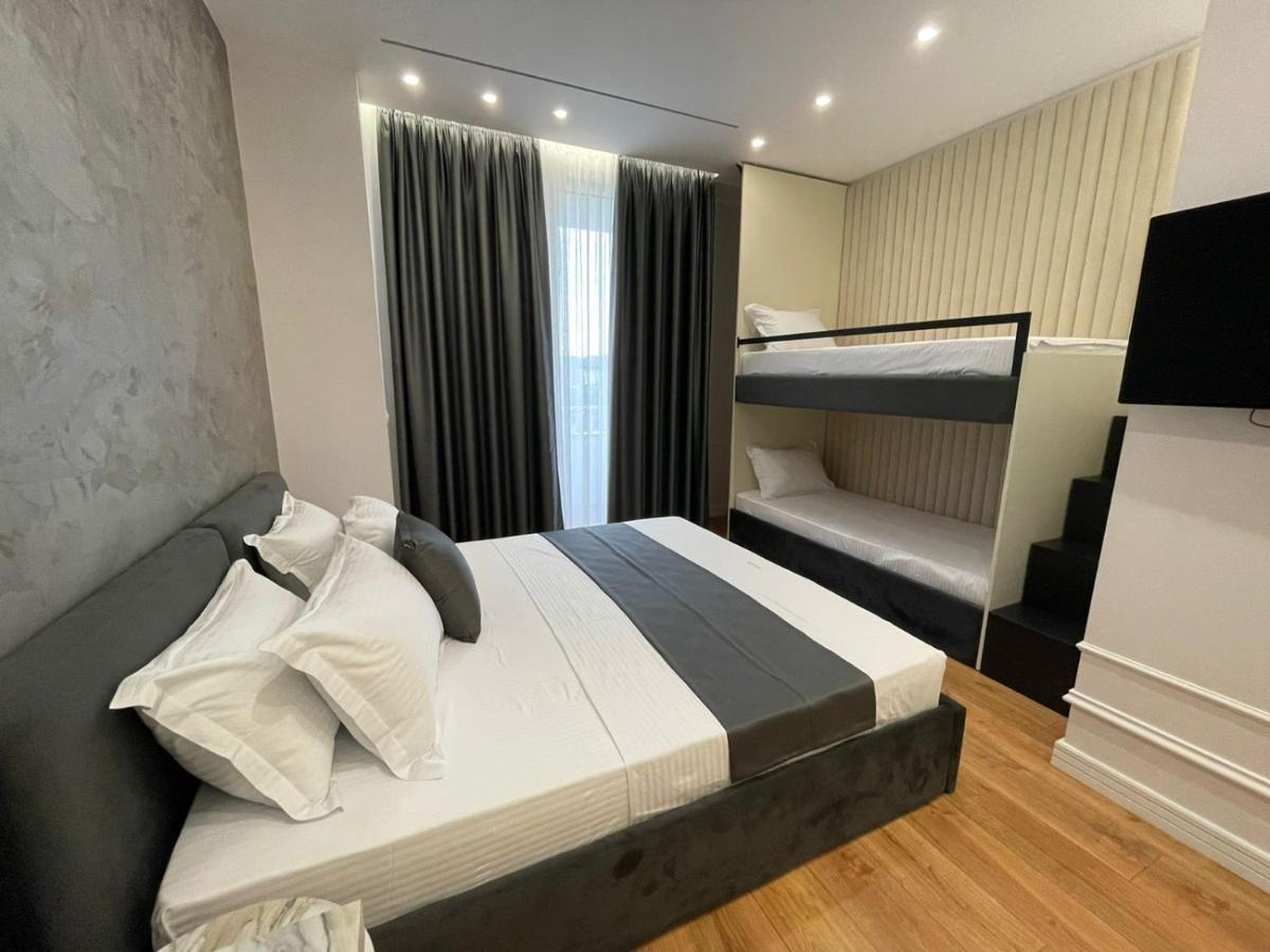 Hotel Ujvara Belsh Exteriér fotografie