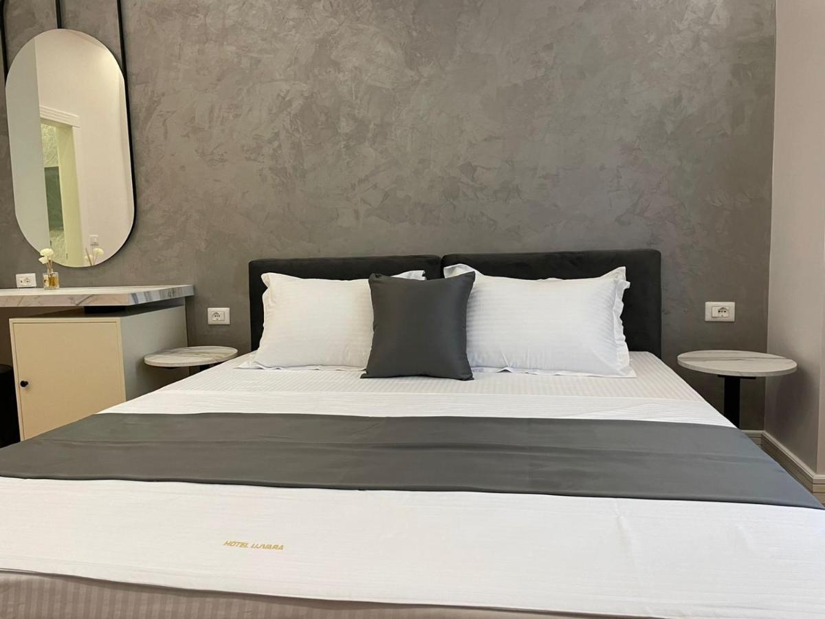 Hotel Ujvara Belsh Exteriér fotografie