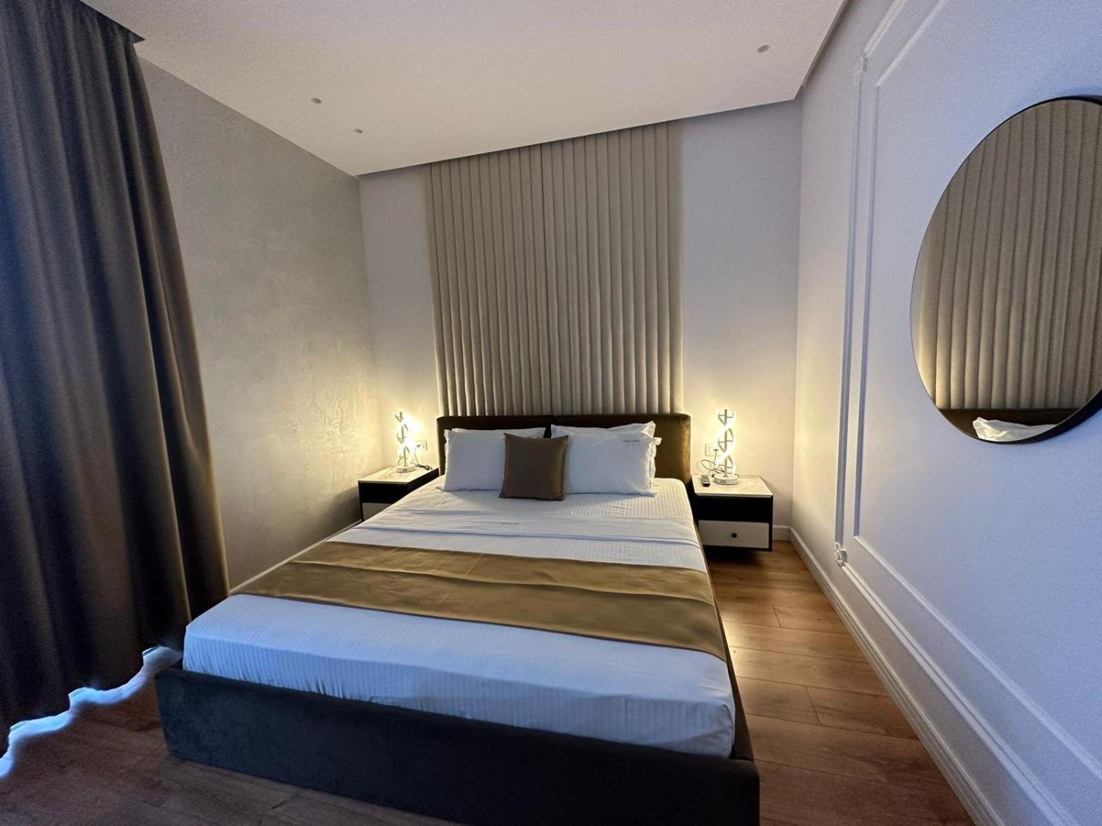 Hotel Ujvara Belsh Exteriér fotografie